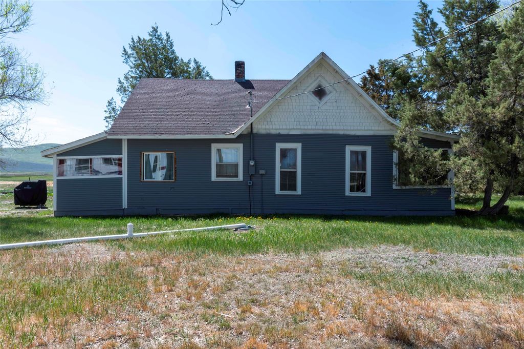 Image 16 of property listing at 4 Ratcliff Road, Hot Springs, MT 59845