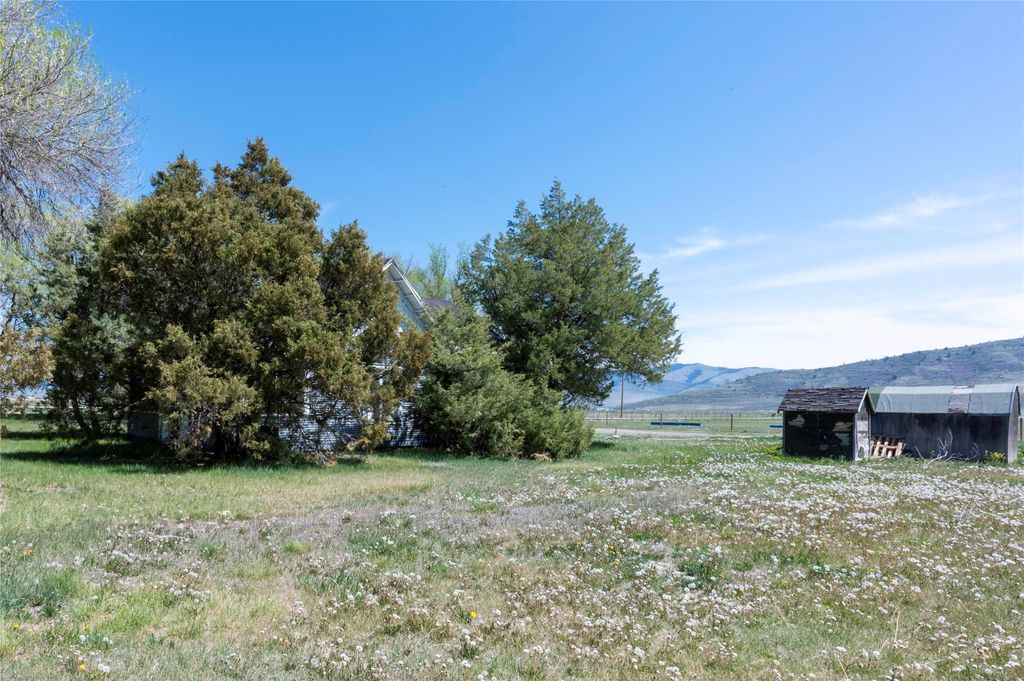 Image 19 of property listing at 4 Ratcliff Road, Hot Springs, MT 59845