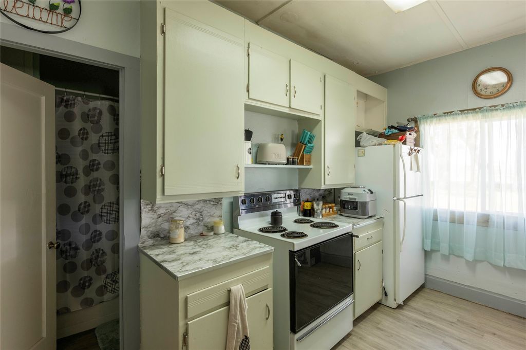 Image 32 of property listing at 4 Ratcliff Road, Hot Springs, MT 59845