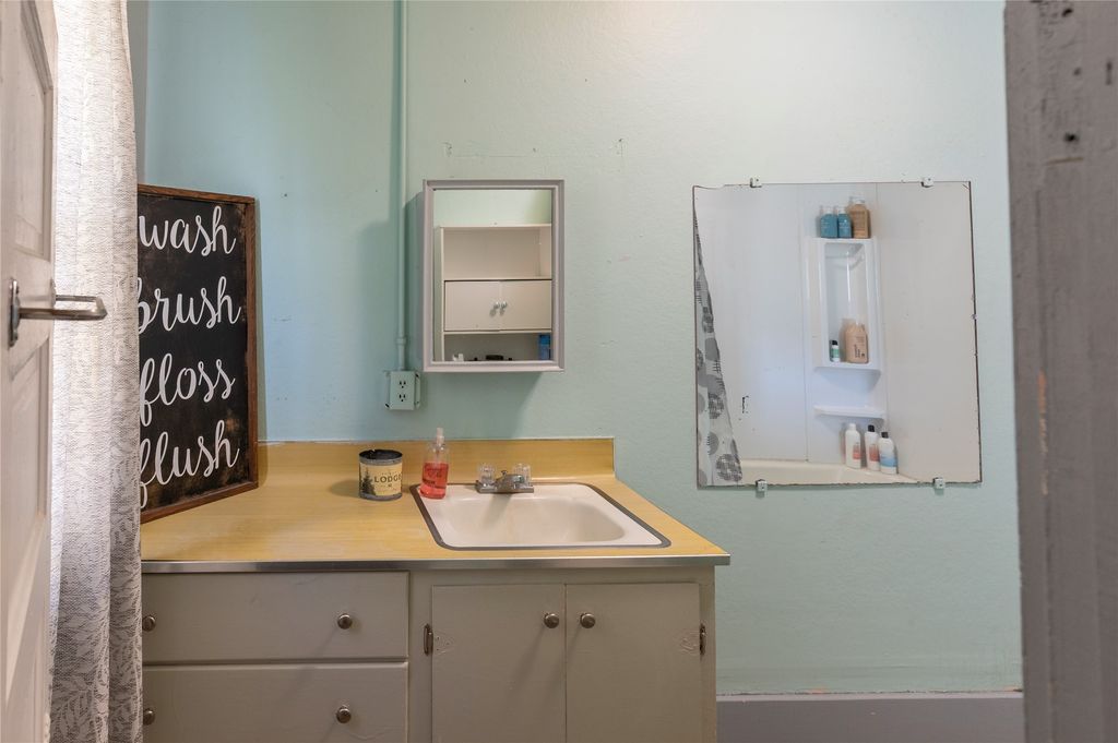 Image 38 of property listing at 4 Ratcliff Road, Hot Springs, MT 59845