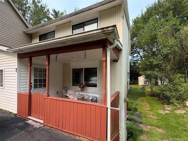 7 Elizabeth Way, Kiamesha Lake, NY 12751