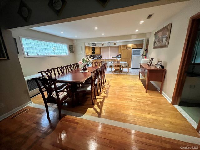 7 Elizabeth Way, Kiamesha Lake, NY 12751
