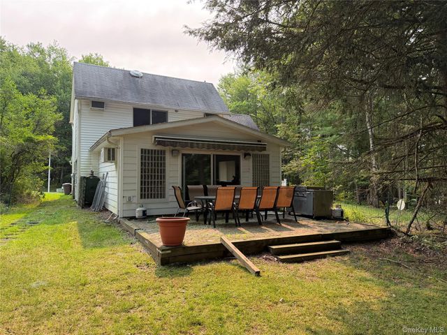 7 Elizabeth Way, Kiamesha Lake, NY 12751