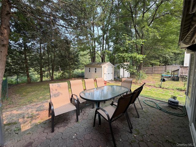 7 Elizabeth Way, Kiamesha Lake, NY 12751