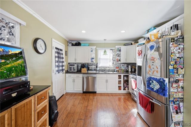2733 Woodlawn Avenue, Niagara Falls, NY 14301