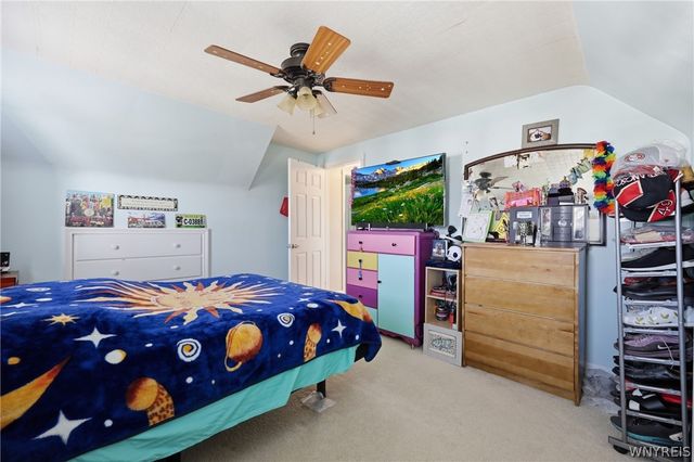 2733 Woodlawn Avenue, Niagara Falls, NY 14301