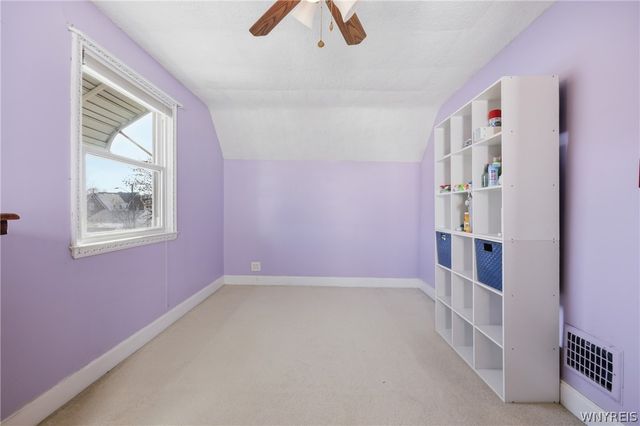 2733 Woodlawn Avenue, Niagara Falls, NY 14301