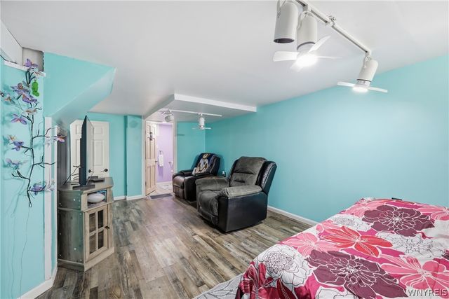 2733 Woodlawn Avenue, Niagara Falls, NY 14301