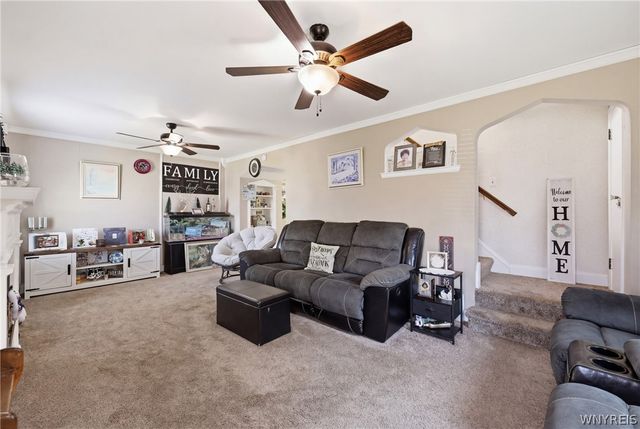 2733 Woodlawn Avenue, Niagara Falls, NY 14301