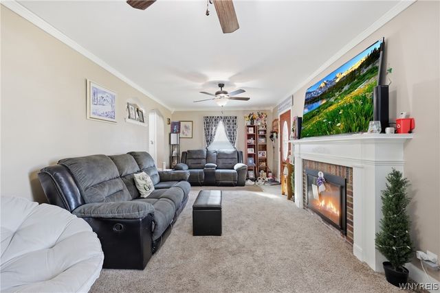 2733 Woodlawn Avenue, Niagara Falls, NY 14301