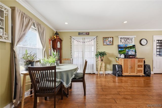 2733 Woodlawn Avenue, Niagara Falls, NY 14301
