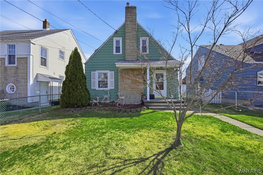 2733 Woodlawn Avenue, Niagara Falls, NY 14301