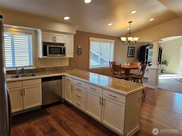 7218 39th Place NE, Marysville, WA 98270