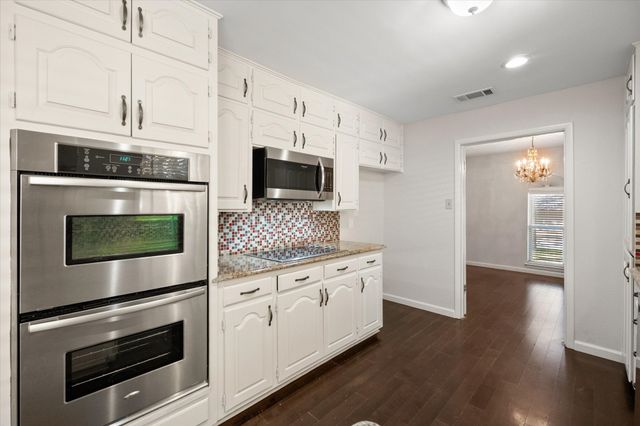 2003 Botts Drive, Arlington, TX 76012