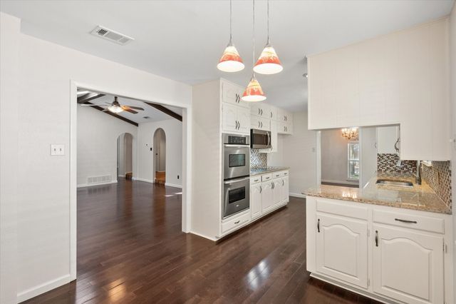 2003 Botts Drive, Arlington, TX 76012