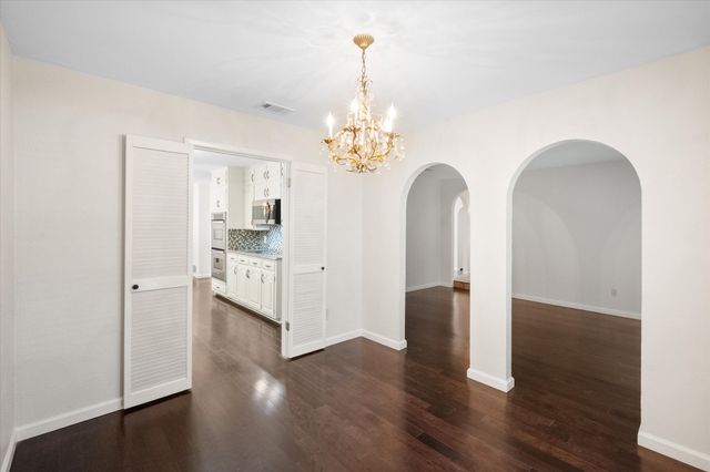 2003 Botts Drive, Arlington, TX 76012