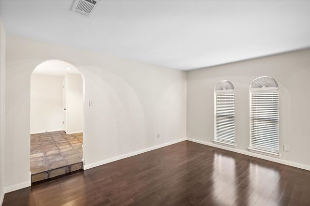 2003 Botts Drive, Arlington, TX 76012