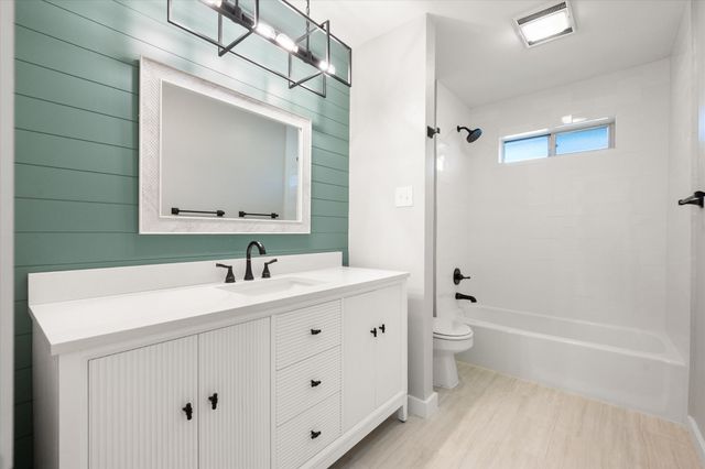 2003 Botts Drive, Arlington, TX 76012