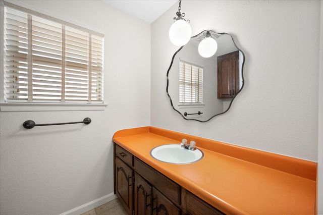 2003 Botts Drive, Arlington, TX 76012