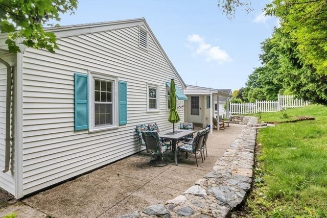 343 School St, Belmont, MA 02478