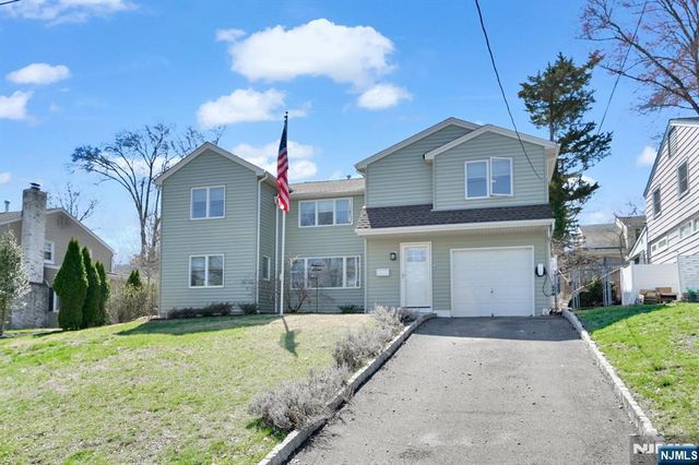 30 Campbell Street, Waldwick, NJ 07463