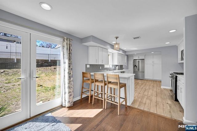 30 Campbell Street, Waldwick, NJ 07463