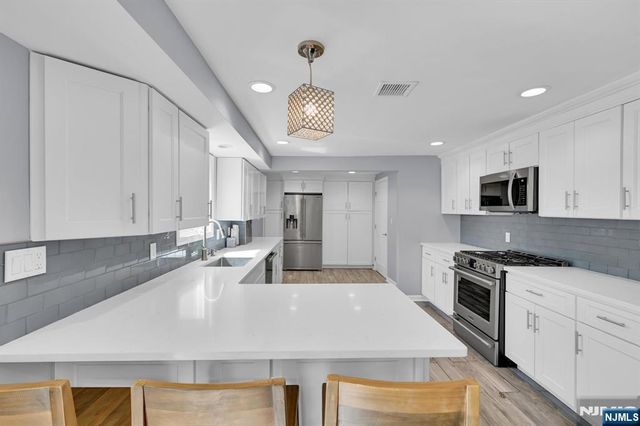 30 Campbell Street, Waldwick, NJ 07463