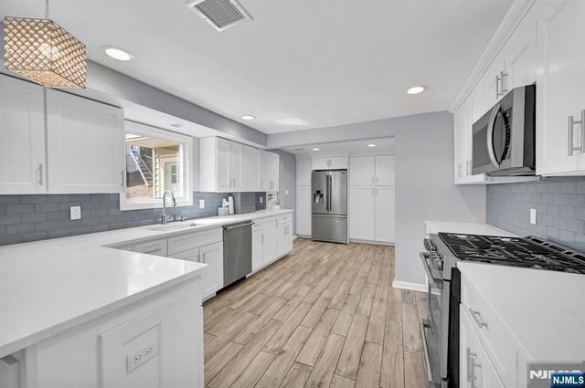 30 Campbell Street, Waldwick, NJ 07463
