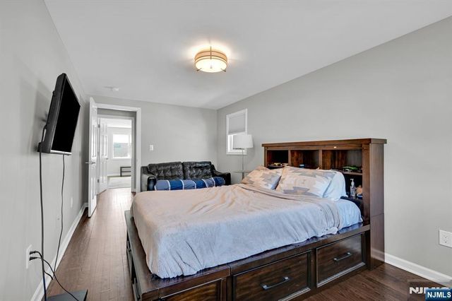 30 Campbell Street, Waldwick, NJ 07463