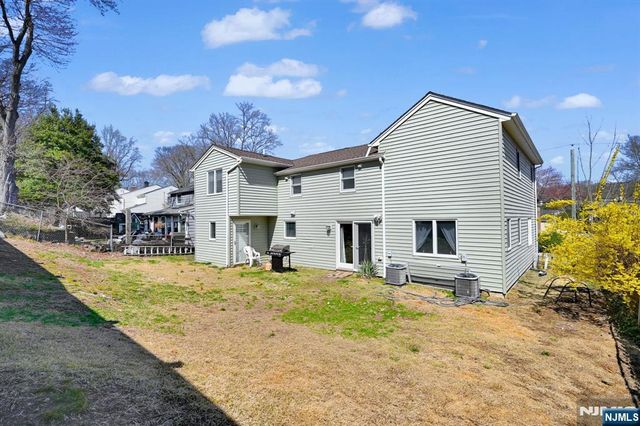 30 Campbell Street, Waldwick, NJ 07463