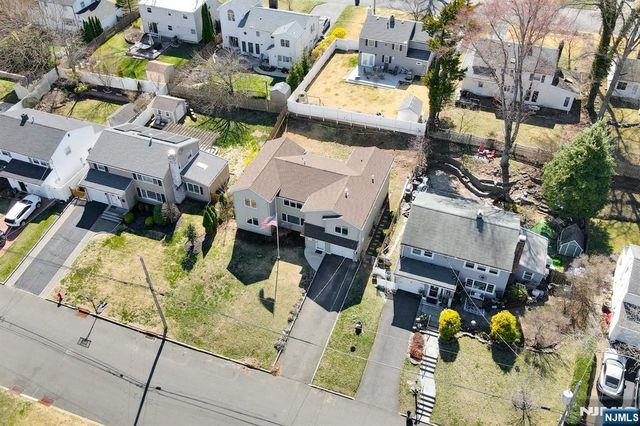 30 Campbell Street, Waldwick, NJ 07463