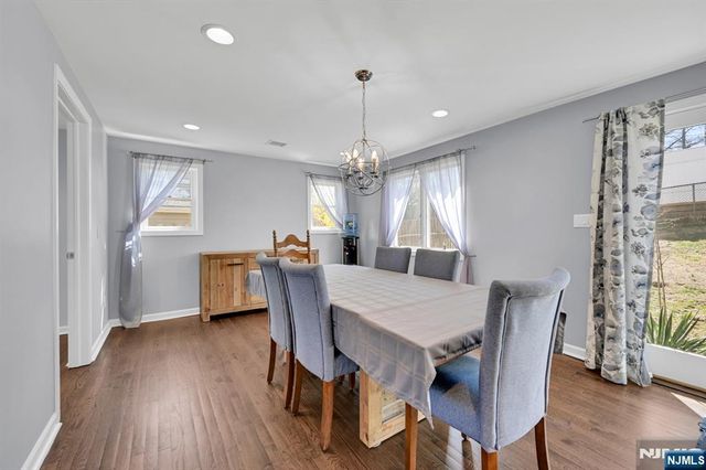 30 Campbell Street, Waldwick, NJ 07463