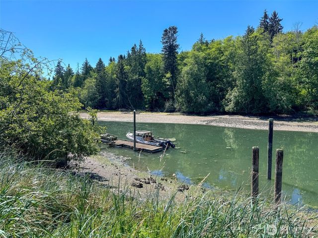 271 N Beach Drive, Port Ludlow, WA 98365