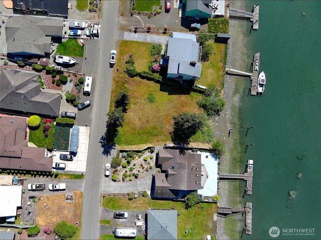 271 N Beach Drive, Port Ludlow, WA 98365