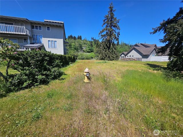 271 N Beach Drive, Port Ludlow, WA 98365