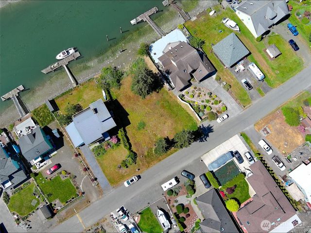 271 N Beach Drive, Port Ludlow, WA 98365