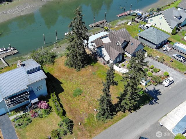 271 N Beach Drive, Port Ludlow, WA 98365
