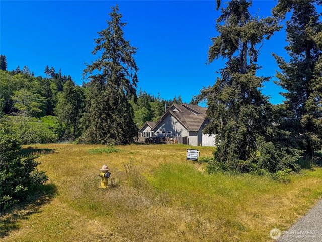 271 N Beach Drive, Port Ludlow, WA 98365