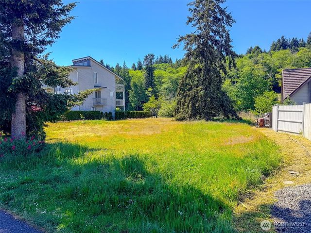 271 N Beach Drive, Port Ludlow, WA 98365