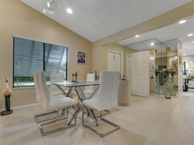 10088 Laurelwood Place, Boynton Beach, FL 33437