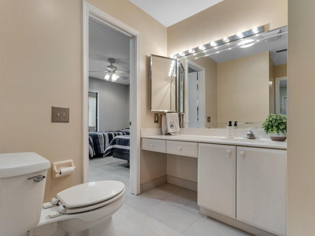 10088 Laurelwood Place, Boynton Beach, FL 33437