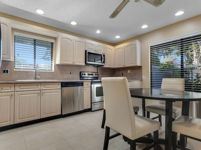 10088 Laurelwood Place, Boynton Beach, FL 33437