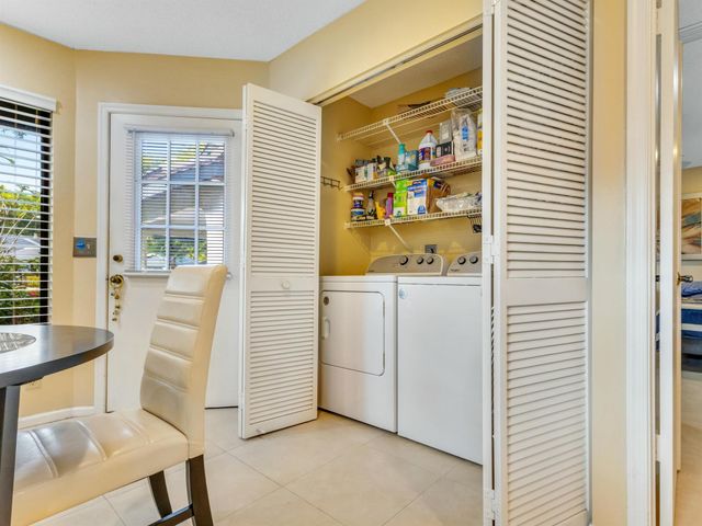 10088 Laurelwood Place, Boynton Beach, FL 33437