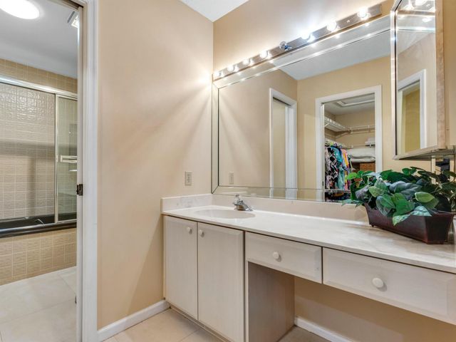 10088 Laurelwood Place, Boynton Beach, FL 33437