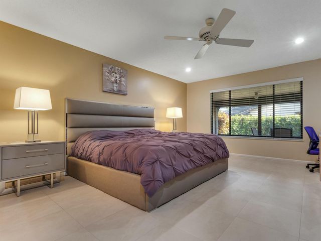 10088 Laurelwood Place, Boynton Beach, FL 33437