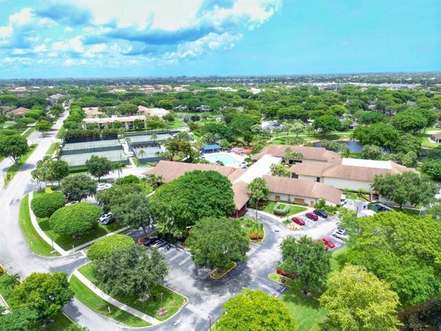 10088 Laurelwood Place, Boynton Beach, FL 33437