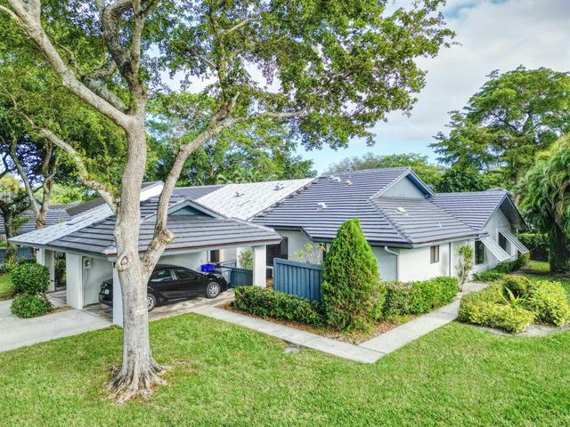 10088 Laurelwood Place, Boynton Beach, FL 33437