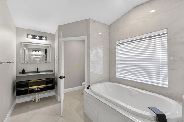 5073 HIGEL AVENUE, Sarasota, FL 34242