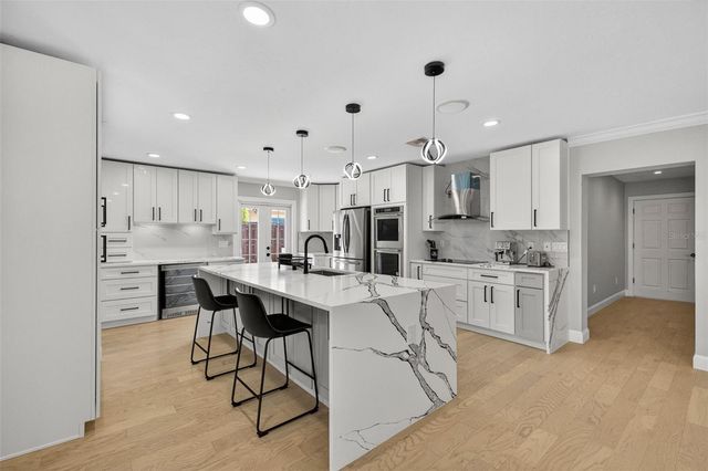 5073 HIGEL AVENUE, Sarasota, FL 34242