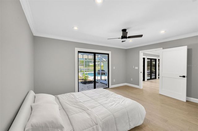 5073 HIGEL AVENUE, Sarasota, FL 34242